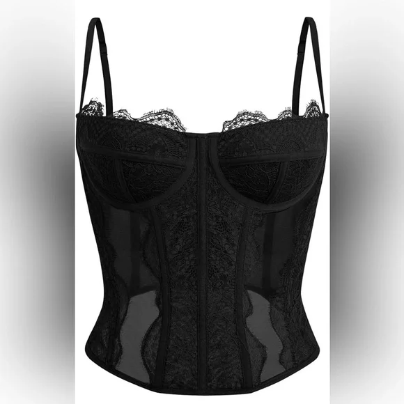 Elegant Black Lace Bustier - Picture 1 of 4